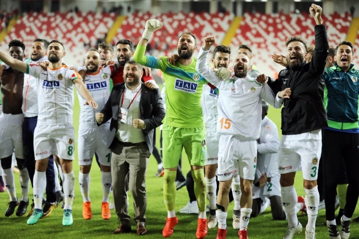 Aytemiz Alanyaspor’dan İstikrarlı Kapanış
