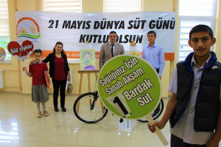 Süt Üretiminde Dünyada İlk 10’da Olan Türkiye Tüketiminde Ab Ülkelerinin Gerisinde