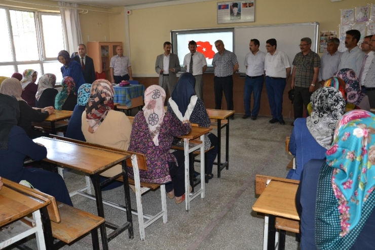 Manisa’da 23 Kadın Daha Okuma Yazma Öğrendi