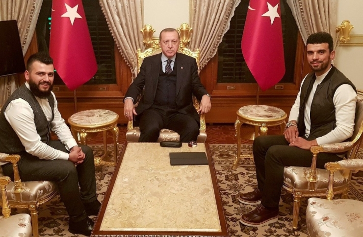 Dünya Şampiyonu Kenan Sofuoğlu Ak Parti’den Aday Oldu