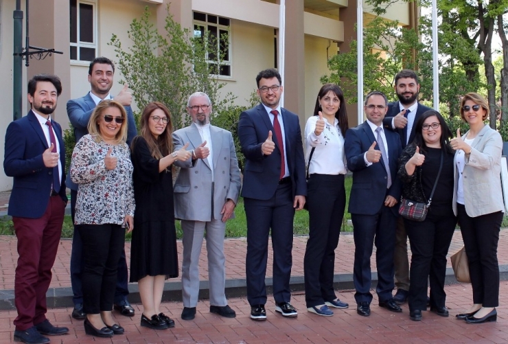 Yabancı Diller Yüksekokulundan Akredite Başarısı