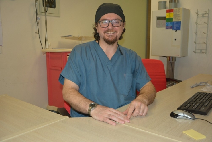 Göğsünden 3 Kilogramlık Kitle Çıkarıldı