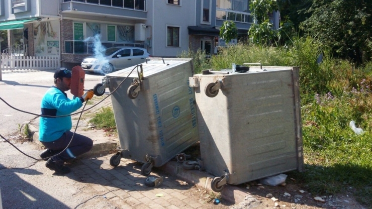 İzmit’te Temizlik Çalışmaları Aralıksız Devam Ediyor