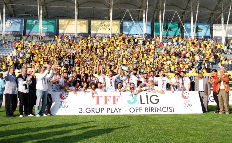 Tarsus İdmanyurdu, Şampiyonluk Kupasını Aldı