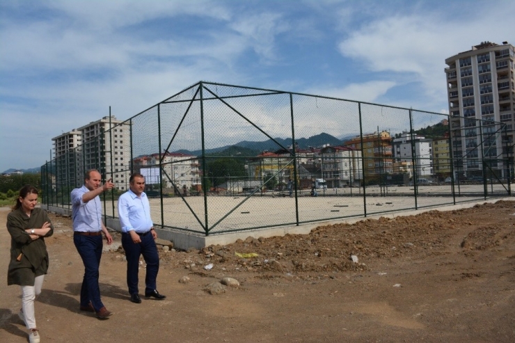 Görele’ye Yeni Spor Tesislerin Yapımına Başlandı