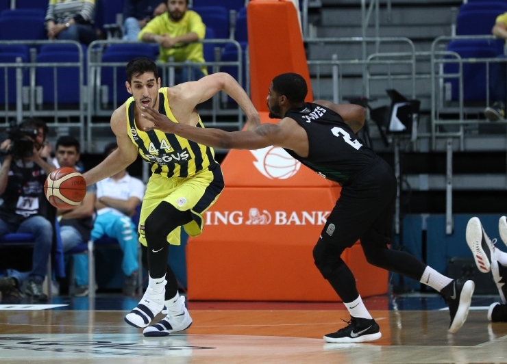 Tahincioğlu Basketbol Süper Ligi Play-off: Fenerbahçe Doğuş: 81 - Sakarya Büyükşehir Basketbol: 66