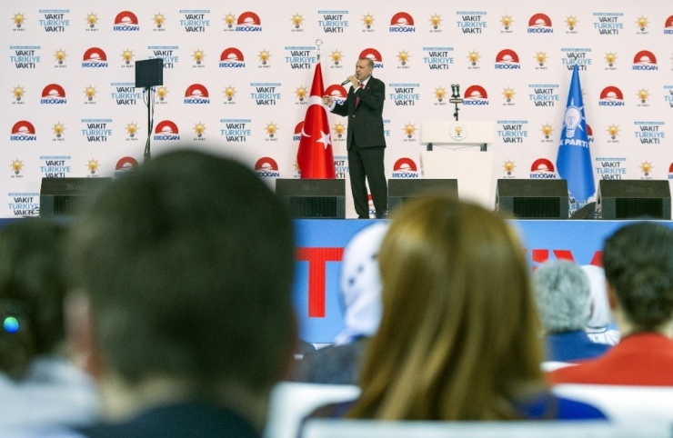 Cumhurbaşkanı Recep Tayyip Erdoğan, "Polislerimize, Öğretmenlerime, Hemşirelerimize Ve Din Görevlilerimize Bir Müjde Vermek İstiyorum. Polis, Öğretmen, Hemşire, Din Görevlilerimizin Emeklilik Ek Göstergelerini 3600’e Çıkarac