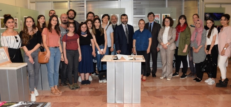 Esogü’de Görsel İletişim Tasarımı Sergisi