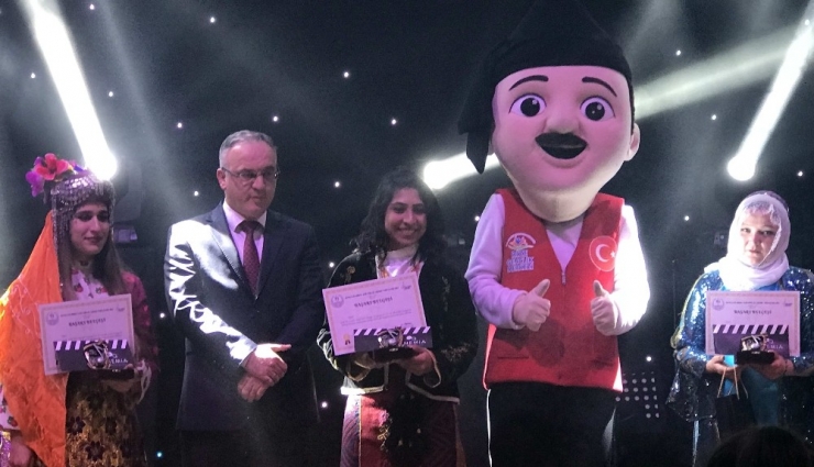 Gaün Öğrencisi Öznur Kök Türkiye İkincisi Oldu