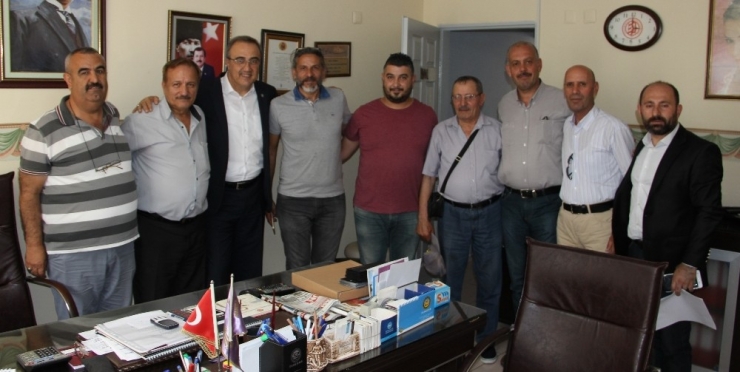 İyi Partili Karaçoban Berber Ve Kuaför Esnafının Sorunlarını Dinledi