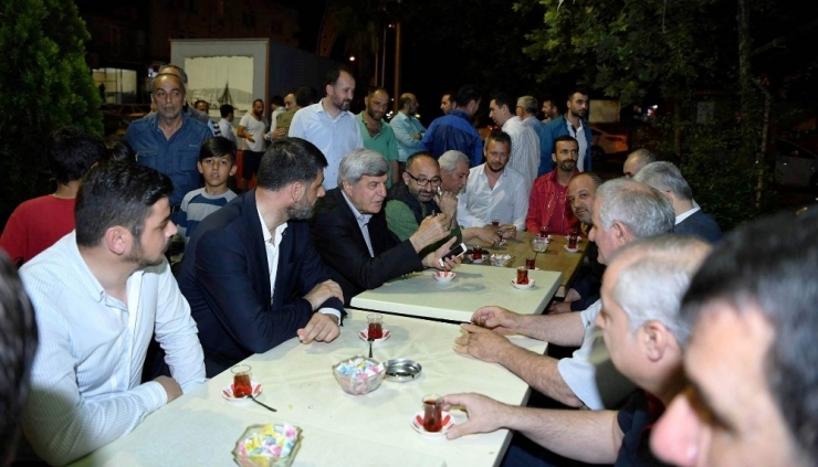 Üzülmez Ve Karaosmanoğlu Vatandaşlarla Beraber