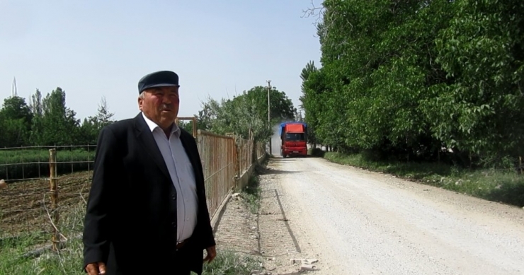 Denetimden Kaçan Ağır Tonajli Araçlar Mahalleliyi Canından Bezdirdi
