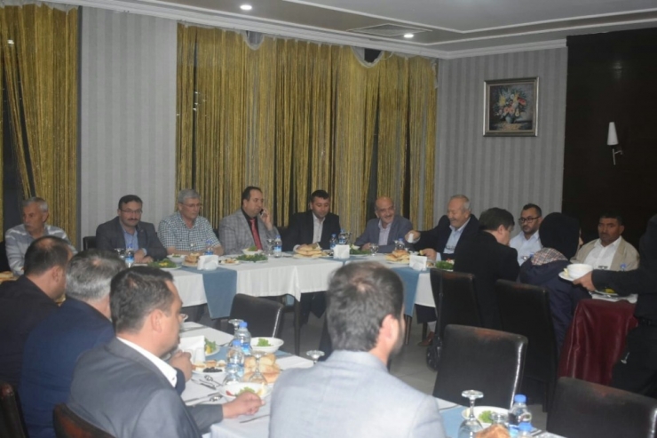 Emet Ak Parti’de Birlik Mesajı