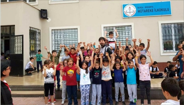 Milli Kaleci Tolga Zengin Öğrencilerle Buluştu