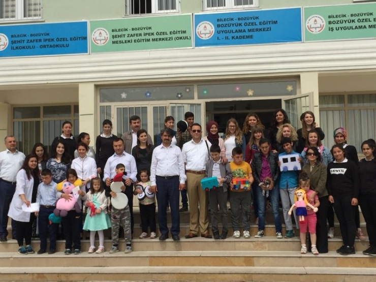 Çizdikleri Hayalleri Oyuncakları Oldu