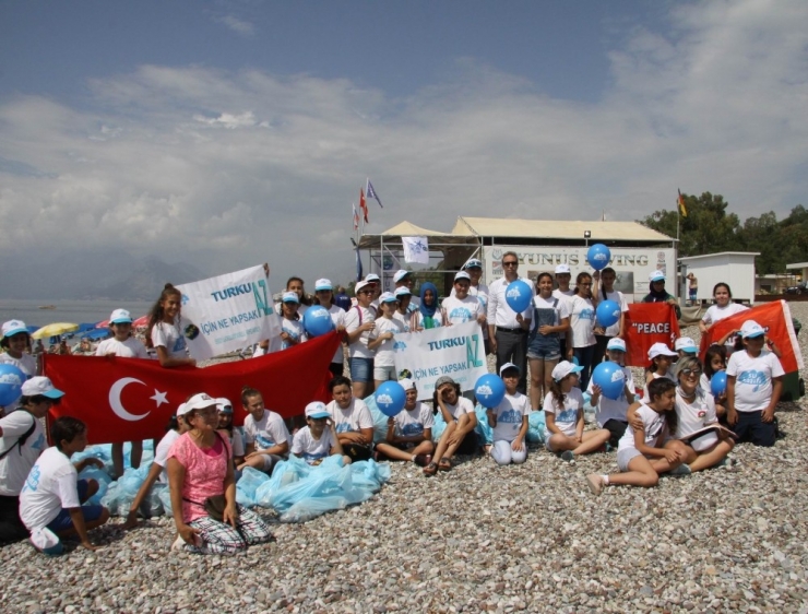 Sezon Öncesi Sahil Ve Deniz Temizliği