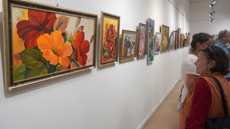 Ayküsad Yılsonu Resim Sergisi Açtı