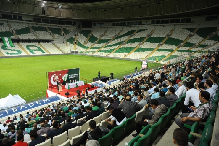 Bursaspor’un Genel Kurulunda Büyük Gerginlik