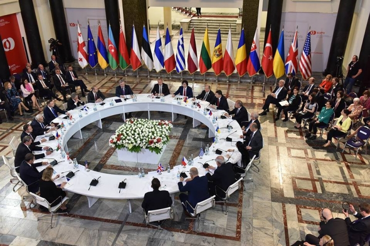 Milli Savunma Bakanı Canikli: “Gürcistan’ın Toprak Bütünlüğünü Destekliyoruz”