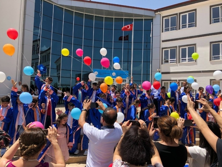 İbrahim Yücel’de Mezuniyet Coşkusu