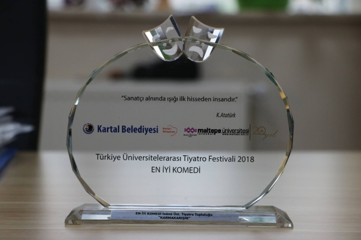 Tiyatro Topluluğuna ‘En İyi Komedi Ödülü’