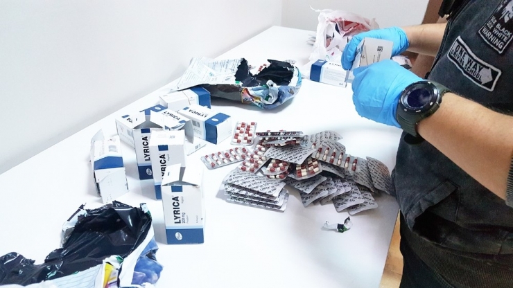 Gençleri Tıbbi İlaçlarla Uyuşturucuya Alıştırmak İstiyorlar