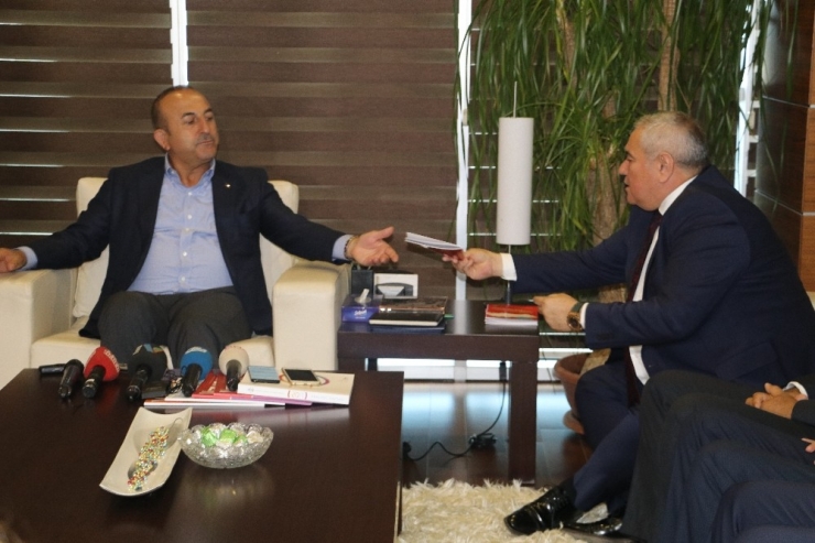 Bakan Çavuşoğlu: “Kur Dalgalanmaları Gibi Oyunlar Bizi Durduramaz”