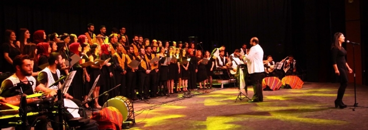 Gaün’de Türk Halk Müziği Konseri