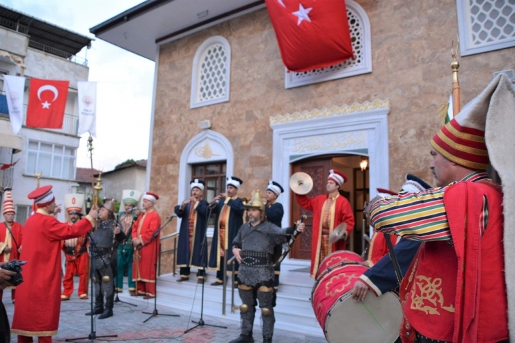 Narlı Camisine Mehterli Açılış