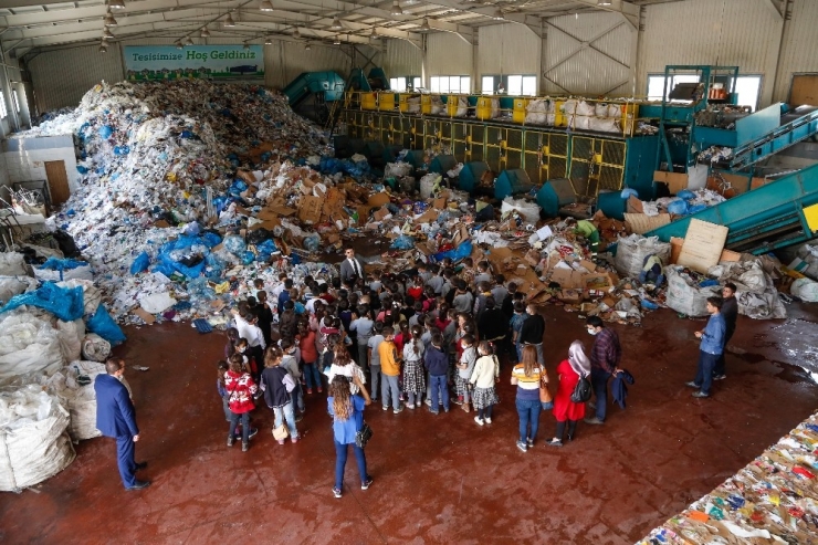 Öğrencilere Önce Möp Tesis Gezisi, Sonra Sinema Keyfi
