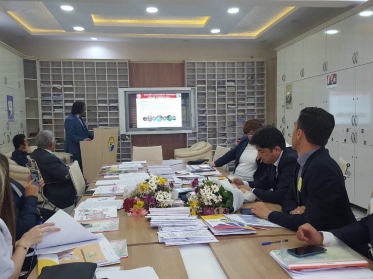 Cumhuriyet Ortaokulu Saha Ziyaretine Kaldı