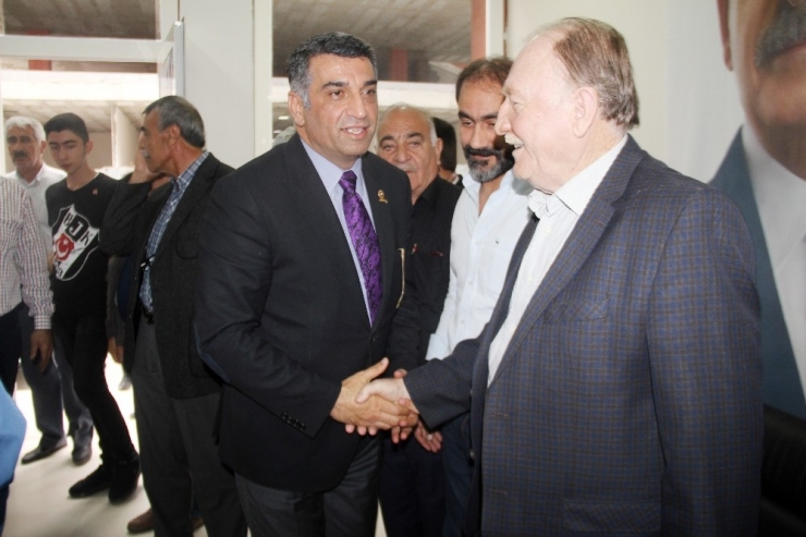 Chp’li Erol: “Kendimizi Anlatarak İnsanlardan Oy İsteyeceğiz”