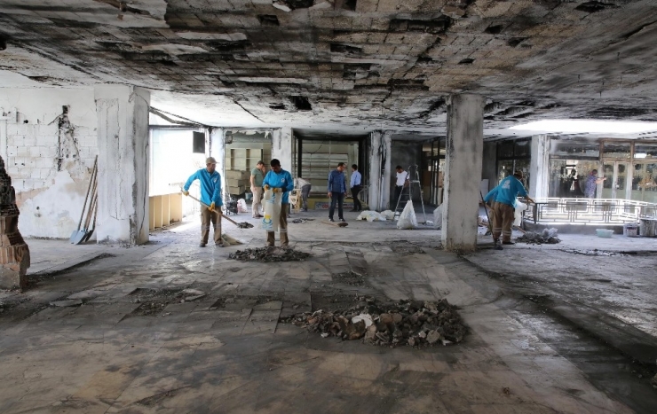 Haliliye Belediyesi Yangın Sonrası Pasaj Esnafının Yanında Oldu