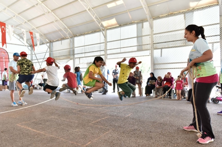 Muratpaşa’da ‘Sokakta Spor Var Şenliği’