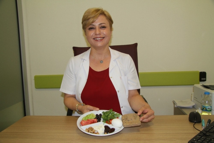 Beslenme Ve Diyet Uzmanı Banu Uslu Doğmuş: