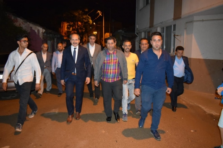 Ak Parti’ye Davullu Zurnalı Karşılama