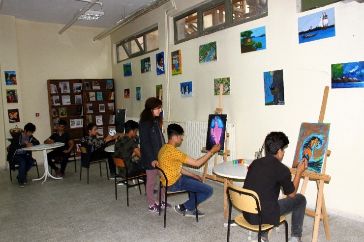 Hizan’da ‘Resim Atölyesi’ Açıldı