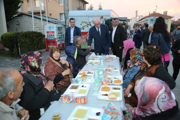 Odunpazarı Belediyesi Mahalle İftarlarını Sürdürüyor