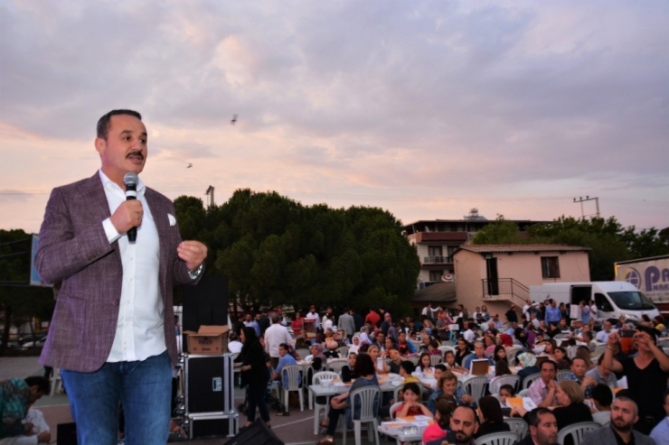 Ak Partili Şengül, “Bir Bakın, Erdoğan’ın Gitmesini İsteyenler Dost Mu Düşman Mı?”