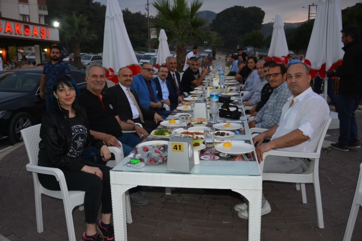 Ak Parti’li Aydemir Basınla Buluştu