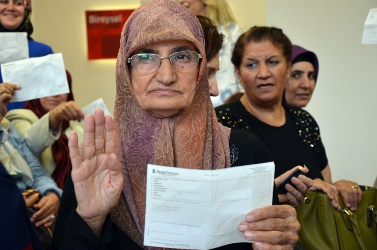 Adana’da Cumhurbaşkanı Erdoğan’ın Seçim Kampanyasına Bağış Desteği