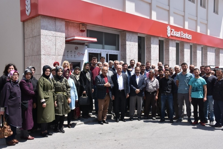 Dursunbey Ak Parti’den Erdoğan’ın Seçim Kampanyasına Destek