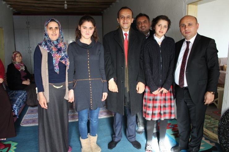 Sungurlu’da Öğretmenler 8 Ayda Bin 884 Aileyi Ziyareti Ettiler