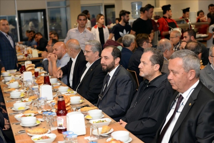 Hitit Ailesi Geleneksel İftar Yemeğinde Bir Araya Geldi