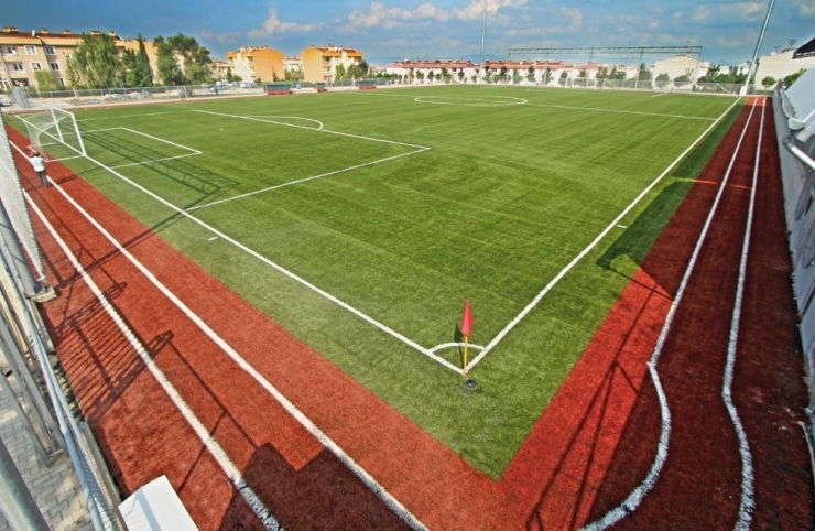 Büyükşehir’den Kandıra’nın 4 Köyüne 4 Futbol Sahası