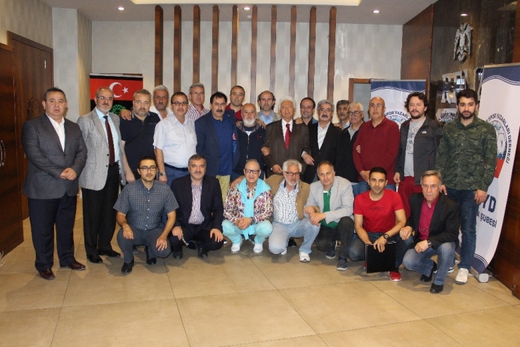 Tsyd Konya Şubesi Üyeleri İftarda Buluştu