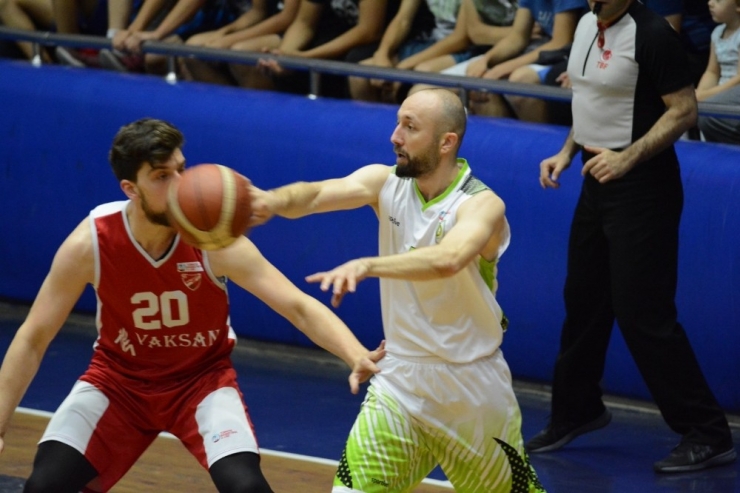 Maninsa Bbsk’nin Dev Adamları Şampiyonluk Yolunda