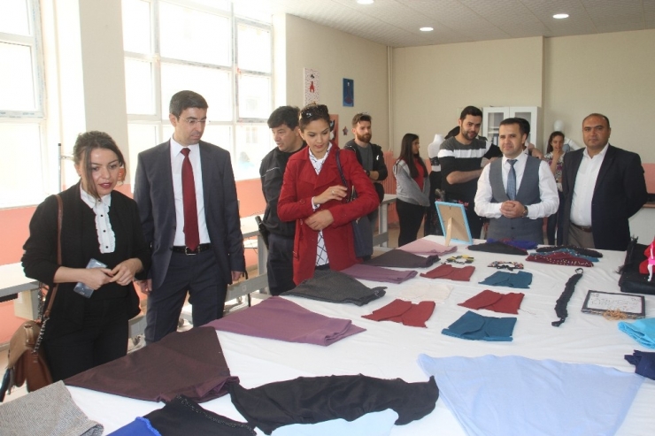 Malazgirt’te Yılsonu Sergisi