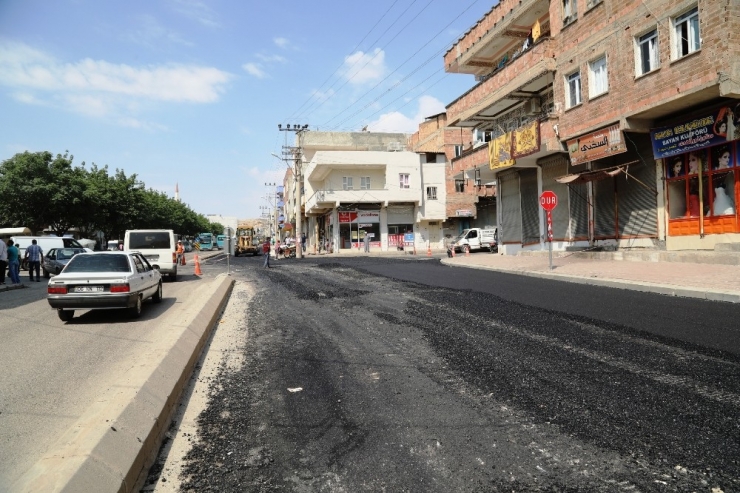 Eyyübiye’de Asfaltlama Çalışmaları Sürüyor