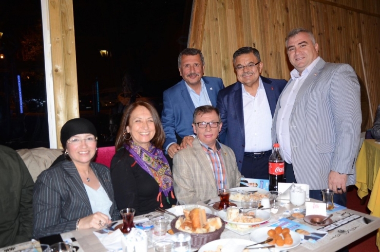 Sivil Toplum Kuruluşu Üyeleri İftarda Buluştu